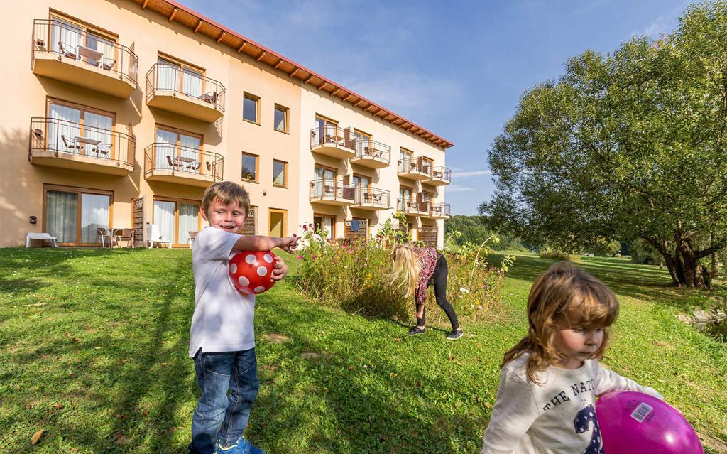 Familien Hotel Krainz Fürstenfeld エクステリア 写真