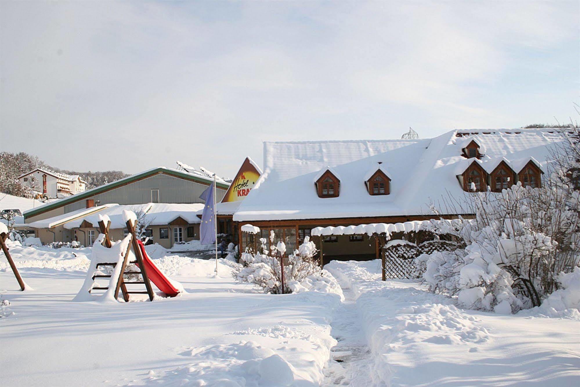 Familien Hotel Krainz Fürstenfeld エクステリア 写真