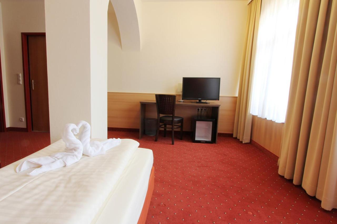 Familien Hotel Krainz Fürstenfeld エクステリア 写真